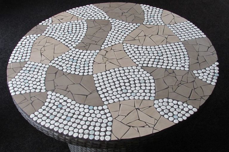 DIY Mosaic Table Project | Mosaics Mostly